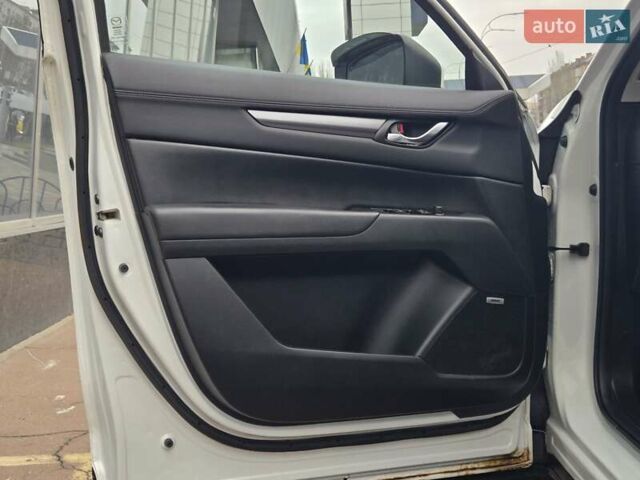 Білий Мазда СХ-5, об'ємом двигуна 2.5 л та пробігом 105 тис. км за 20900 $, фото 15 на Automoto.ua