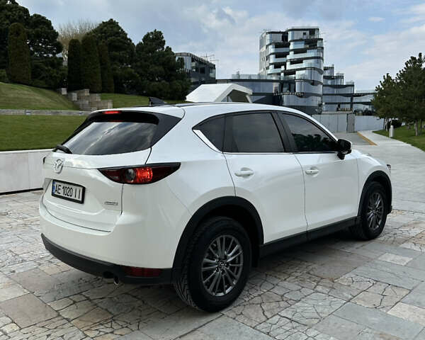 Білий Мазда СХ-5, об'ємом двигуна 2.49 л та пробігом 130 тис. км за 17000 $, фото 5 на Automoto.ua