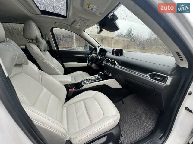 Белый Мазда СХ-5, объемом двигателя 2.49 л и пробегом 91 тыс. км за 19999 $, фото 15 на Automoto.ua