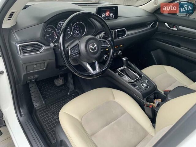 Белый Мазда СХ-5, объемом двигателя 2.5 л и пробегом 115 тыс. км за 17800 $, фото 65 на Automoto.ua