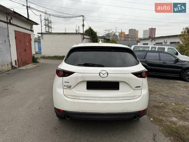 Білий Мазда СХ-5, об'ємом двигуна 2.5 л та пробігом 160 тис. км за 13400 $, фото 5 на Automoto.ua