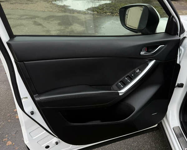 Белый Мазда СХ-5, объемом двигателя 2.2 л и пробегом 200 тыс. км за 17700 $, фото 41 на Automoto.ua