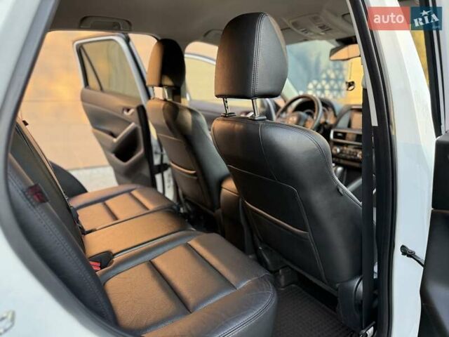 Білий Мазда СХ-5, об'ємом двигуна 2.2 л та пробігом 170 тис. км за 15900 $, фото 29 на Automoto.ua