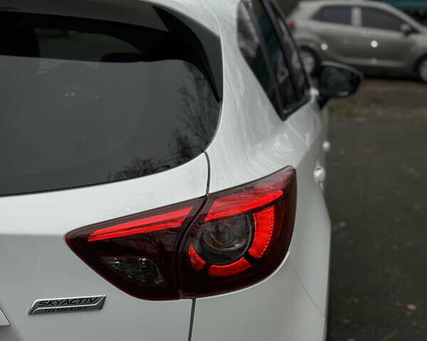 Белый Мазда СХ-5, объемом двигателя 2.2 л и пробегом 200 тыс. км за 17700 $, фото 25 на Automoto.ua