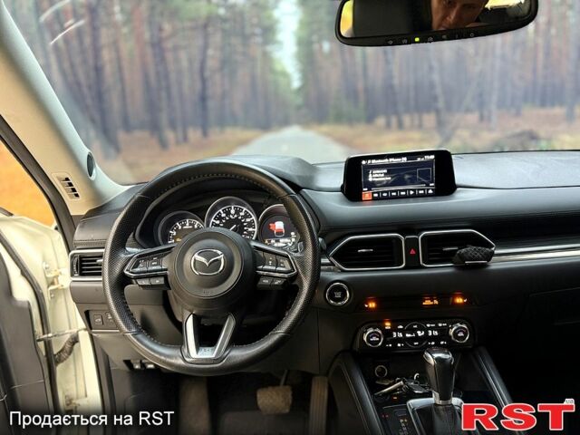 Білий Мазда СХ-5, об'ємом двигуна 2.5 л та пробігом 211 тис. км за 18000 $, фото 9 на Automoto.ua