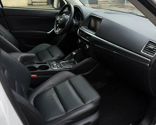 Белый Мазда СХ-5, объемом двигателя 2.2 л и пробегом 200 тыс. км за 17700 $, фото 98 на Automoto.ua