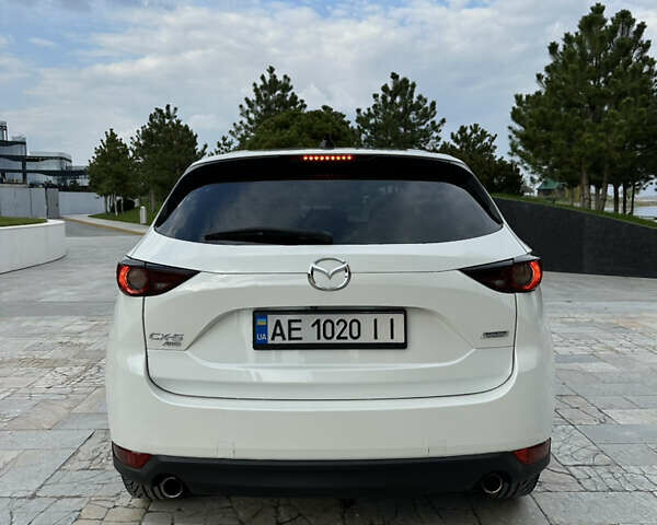 Білий Мазда СХ-5, об'ємом двигуна 2.49 л та пробігом 130 тис. км за 17000 $, фото 6 на Automoto.ua