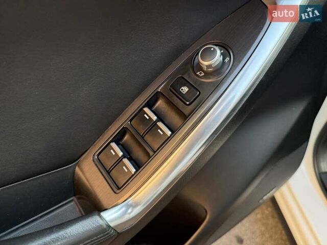 Білий Мазда СХ-5, об'ємом двигуна 2.2 л та пробігом 170 тис. км за 15900 $, фото 18 на Automoto.ua