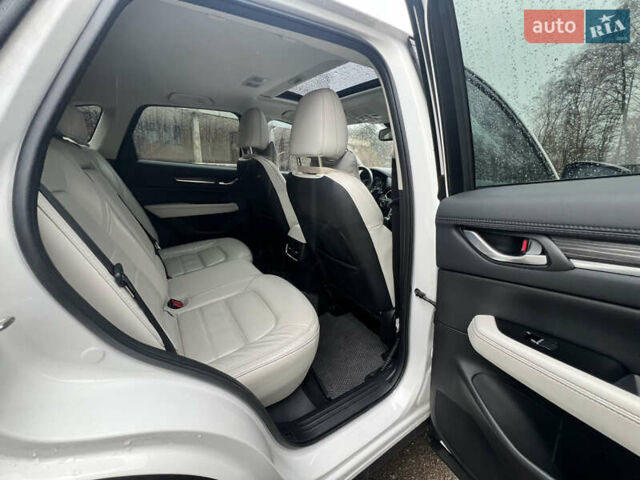 Белый Мазда СХ-5, объемом двигателя 2.49 л и пробегом 91 тыс. км за 19999 $, фото 17 на Automoto.ua