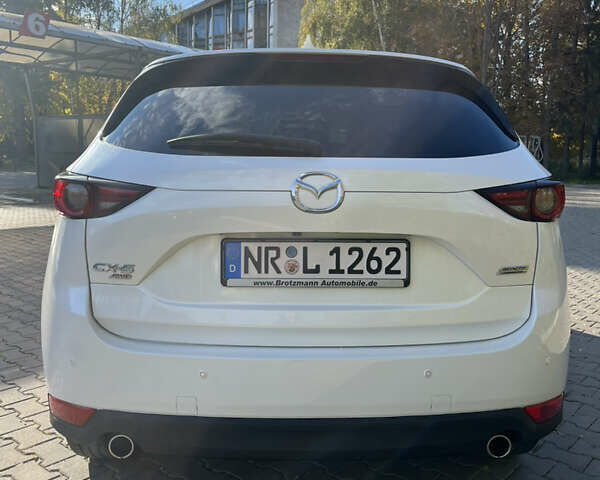 Мазда СХ-5 2017 в Черновцах на Automoto.ua Белый Мазда СХ-5, объемом двигателя 2.2 л и пробегом 195 тыс. км за 22900 $, фото 13 на Automoto.ua