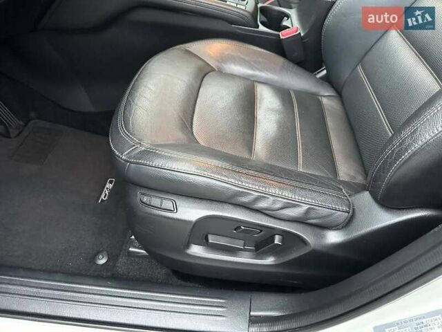 Білий Мазда СХ-5, об'ємом двигуна 2.49 л та пробігом 186 тис. км за 17999 $, фото 21 на Automoto.ua