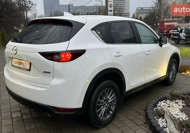 Белый Мазда СХ-5, объемом двигателя 2.5 л и пробегом 121 тыс. км за 15900 $, фото 6 на Automoto.ua