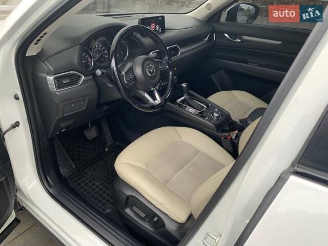 Белый Мазда СХ-5, объемом двигателя 2.5 л и пробегом 115 тыс. км за 17800 $, фото 64 на Automoto.ua