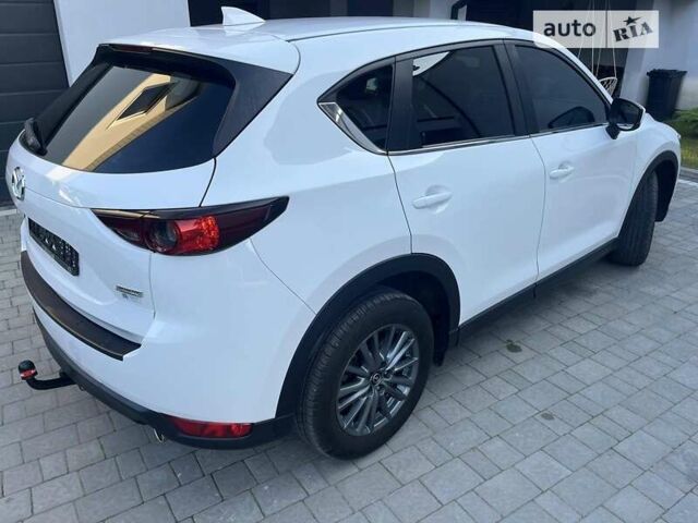 Белый Мазда СХ-5, объемом двигателя 2.2 л и пробегом 170 тыс. км за 18500 $, фото 4 на Automoto.ua