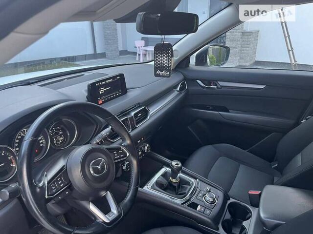 Білий Мазда СХ-5, об'ємом двигуна 2.2 л та пробігом 260 тис. км за 18500 $, фото 34 на Automoto.ua