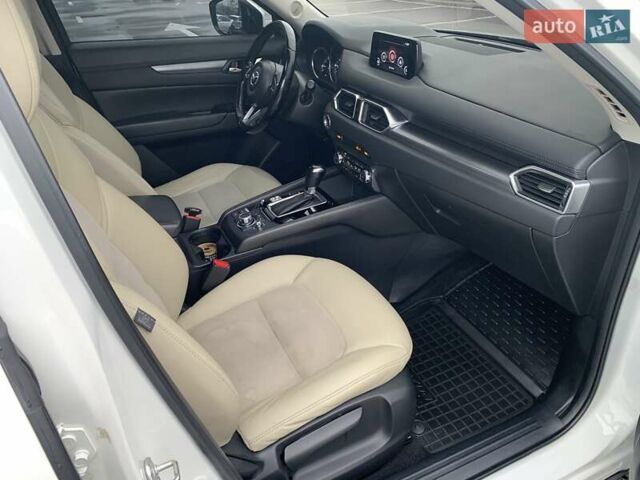 Белый Мазда СХ-5, объемом двигателя 2.5 л и пробегом 115 тыс. км за 17800 $, фото 73 на Automoto.ua