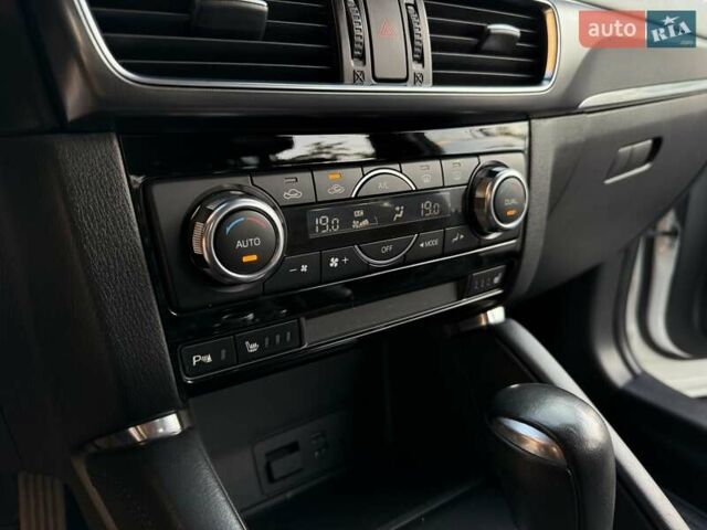 Білий Мазда СХ-5, об'ємом двигуна 2.2 л та пробігом 170 тис. км за 15900 $, фото 22 на Automoto.ua