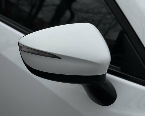 Белый Мазда СХ-5, объемом двигателя 2.2 л и пробегом 200 тыс. км за 17700 $, фото 38 на Automoto.ua