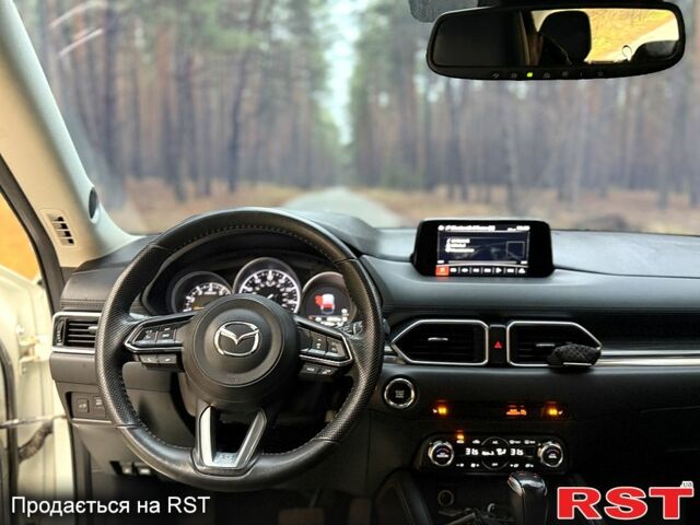 Білий Мазда СХ-5, об'ємом двигуна 2.5 л та пробігом 211 тис. км за 18000 $, фото 8 на Automoto.ua