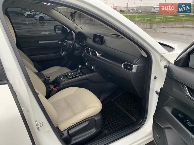 Белый Мазда СХ-5, объемом двигателя 2.5 л и пробегом 115 тыс. км за 17800 $, фото 72 на Automoto.ua