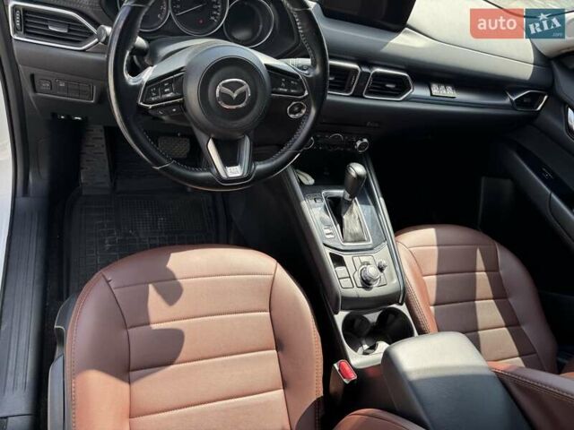 Белый Мазда СХ-5, объемом двигателя 2 л и пробегом 83 тыс. км за 21500 $, фото 11 на Automoto.ua