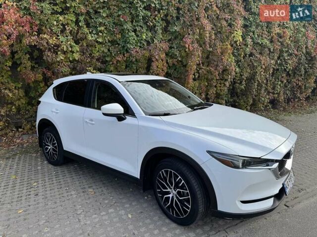 Мазда СХ-5 2017 в Киеве на Automoto.ua Белый Мазда СХ-5, объемом двигателя 2.49 л и пробегом 106 тыс. км за 22300 $, фото 4 на Automoto.ua