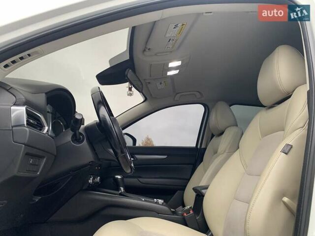 Белый Мазда СХ-5, объемом двигателя 2.5 л и пробегом 115 тыс. км за 17800 $, фото 69 на Automoto.ua