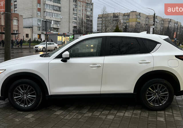 Белый Мазда СХ-5, объемом двигателя 2.5 л и пробегом 121 тыс. км за 15900 $, фото 3 на Automoto.ua