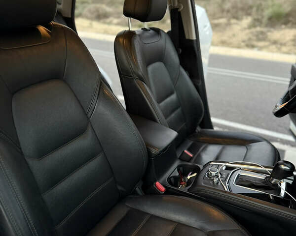 Белый Мазда СХ-5, объемом двигателя 2.2 л и пробегом 185 тыс. км за 20500 $, фото 25 на Automoto.ua