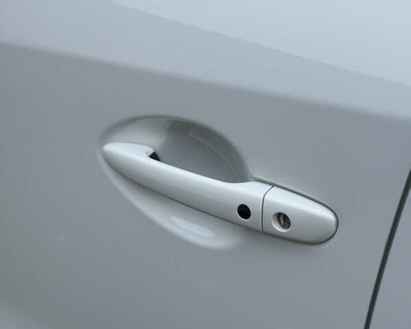 Белый Мазда СХ-5, объемом двигателя 2.2 л и пробегом 200 тыс. км за 17700 $, фото 20 на Automoto.ua