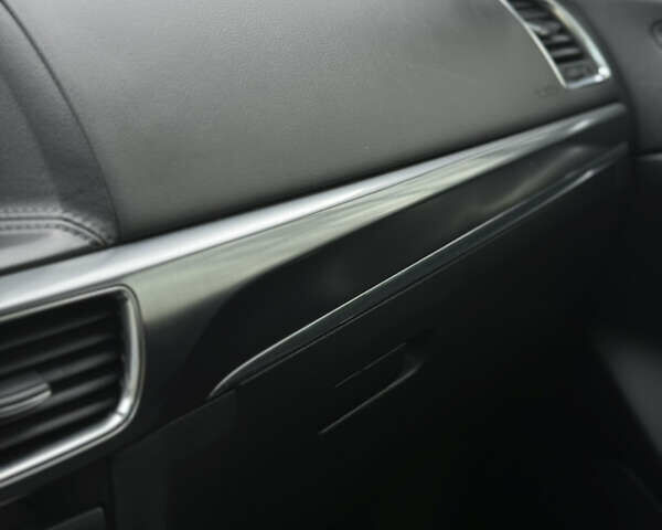 Белый Мазда СХ-5, объемом двигателя 2.2 л и пробегом 200 тыс. км за 17700 $, фото 80 на Automoto.ua