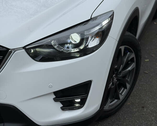 Белый Мазда СХ-5, объемом двигателя 2.2 л и пробегом 200 тыс. км за 17700 $, фото 124 на Automoto.ua