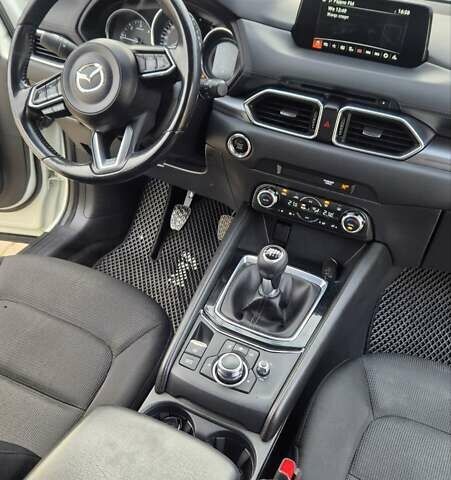 Мазда СХ-5 2017 у Львові на Automoto.ua Білий Мазда СХ-5, об'ємом двигуна 2.19 л та пробігом 261 тис. км за 18700 $, фото 6 на Automoto.ua