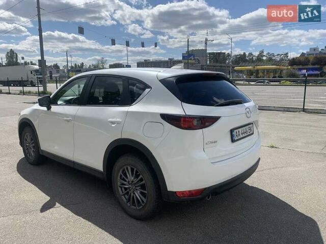 Белый Мазда СХ-5, объемом двигателя 2.49 л и пробегом 139 тыс. км за 16500 $, фото 5 на Automoto.ua