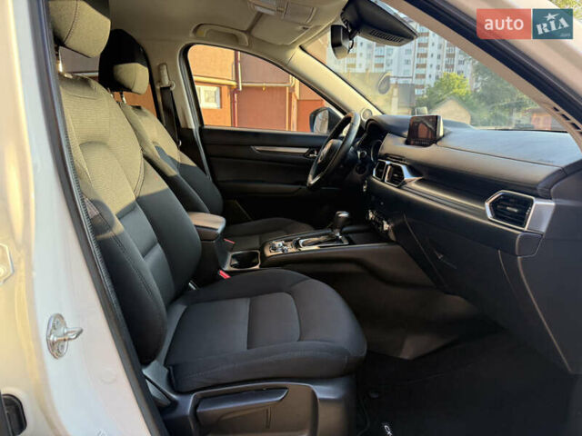 Белый Мазда СХ-5, объемом двигателя 2.2 л и пробегом 185 тыс. км за 18900 $, фото 107 на Automoto.ua