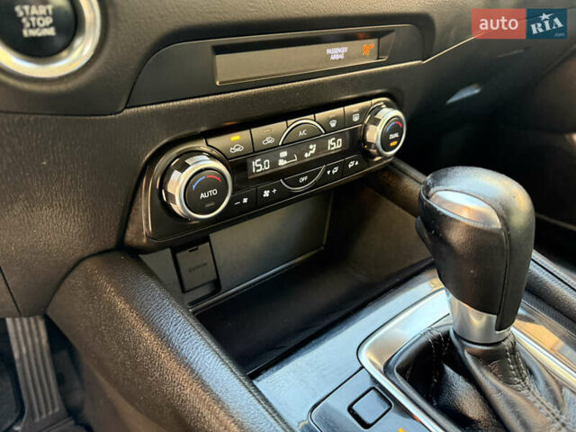 Белый Мазда СХ-5, объемом двигателя 2.2 л и пробегом 186 тыс. км за 18500 $, фото 74 на Automoto.ua