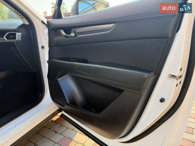 Белый Мазда СХ-5, объемом двигателя 2.2 л и пробегом 186 тыс. км за 18500 $, фото 105 на Automoto.ua