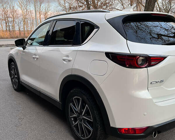 Белый Мазда СХ-5, объемом двигателя 2.49 л и пробегом 92 тыс. км за 20500 $, фото 15 на Automoto.ua