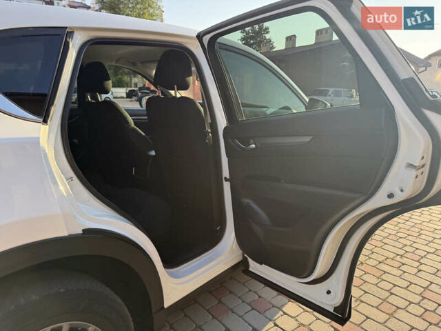 Белый Мазда СХ-5, объемом двигателя 2.2 л и пробегом 186 тыс. км за 18500 $, фото 98 на Automoto.ua