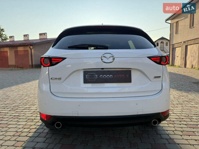 Белый Мазда СХ-5, объемом двигателя 2.2 л и пробегом 186 тыс. км за 18500 $, фото 120 на Automoto.ua