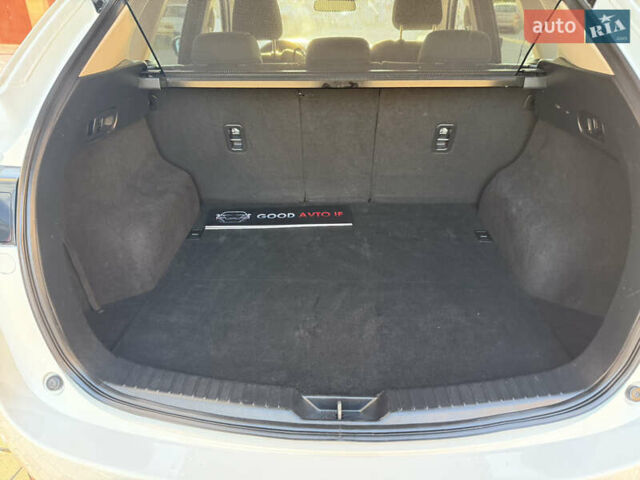 Белый Мазда СХ-5, объемом двигателя 2.2 л и пробегом 185 тыс. км за 18900 $, фото 97 на Automoto.ua