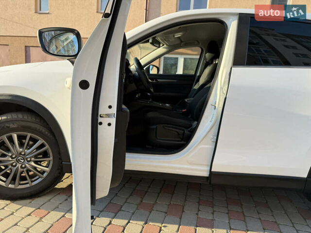 Белый Мазда СХ-5, объемом двигателя 2.2 л и пробегом 185 тыс. км за 18900 $, фото 68 на Automoto.ua
