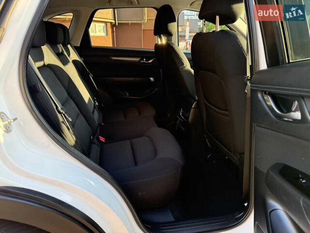 Белый Мазда СХ-5, объемом двигателя 2.2 л и пробегом 186 тыс. км за 18500 $, фото 100 на Automoto.ua