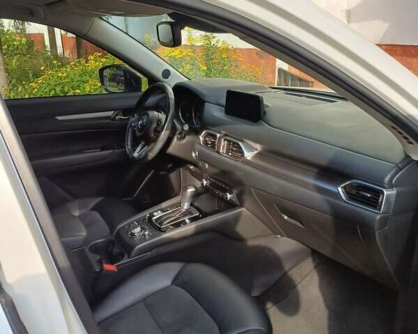 Мазда СХ-5 2018 в Чернигове на Automoto.ua Белый Мазда СХ-5, объемом двигателя 2.49 л и пробегом 65 тыс. км за 22000 $, фото 4 на Automoto.ua