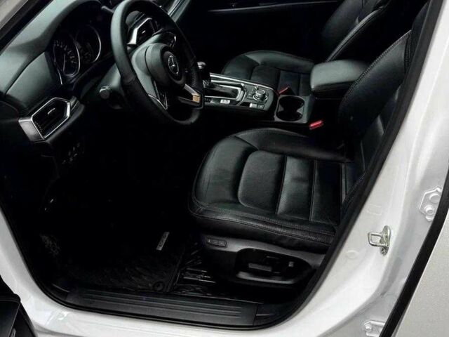 Мазда СХ-5 2018 в Одессе на Automoto.ua Белый Мазда СХ-5, объемом двигателя 2.5 л и пробегом 53 тыс. км за 13000 $, фото 5 на Automoto.ua