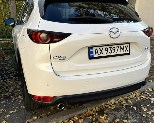 Белый Мазда СХ-5, объемом двигателя 2.49 л и пробегом 106 тыс. км за 18500 $, фото 4 на Automoto.ua