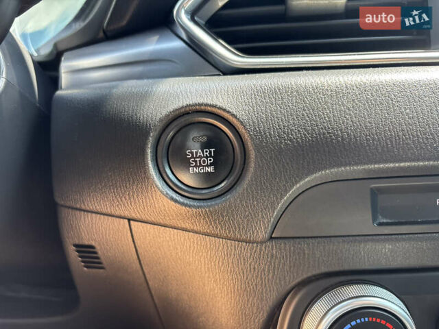 Белый Мазда СХ-5, объемом двигателя 2.49 л и пробегом 106 тыс. км за 18000 $, фото 19 на Automoto.ua