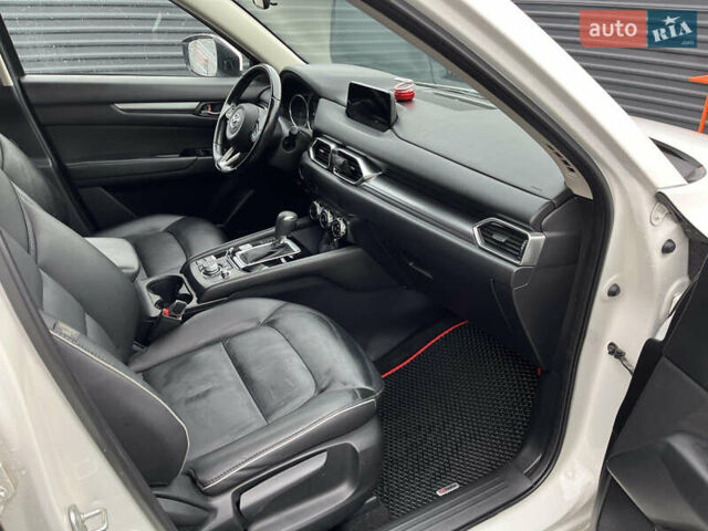 Білий Мазда СХ-5, об'ємом двигуна 2.49 л та пробігом 157 тис. км за 18600 $, фото 8 на Automoto.ua