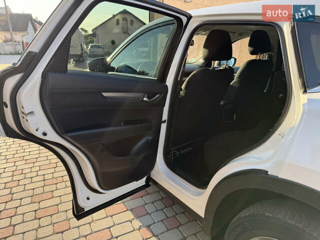 Белый Мазда СХ-5, объемом двигателя 2.2 л и пробегом 186 тыс. км за 18500 $, фото 85 на Automoto.ua