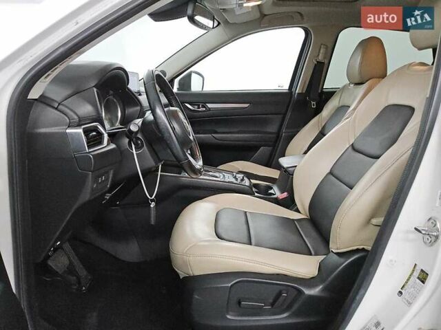 Мазда СХ-5 2018 в Житомире на Automoto.ua Белый Мазда СХ-5, объемом двигателя 2.49 л и пробегом 176 тыс. км за 4200 $, фото 6 на Automoto.ua